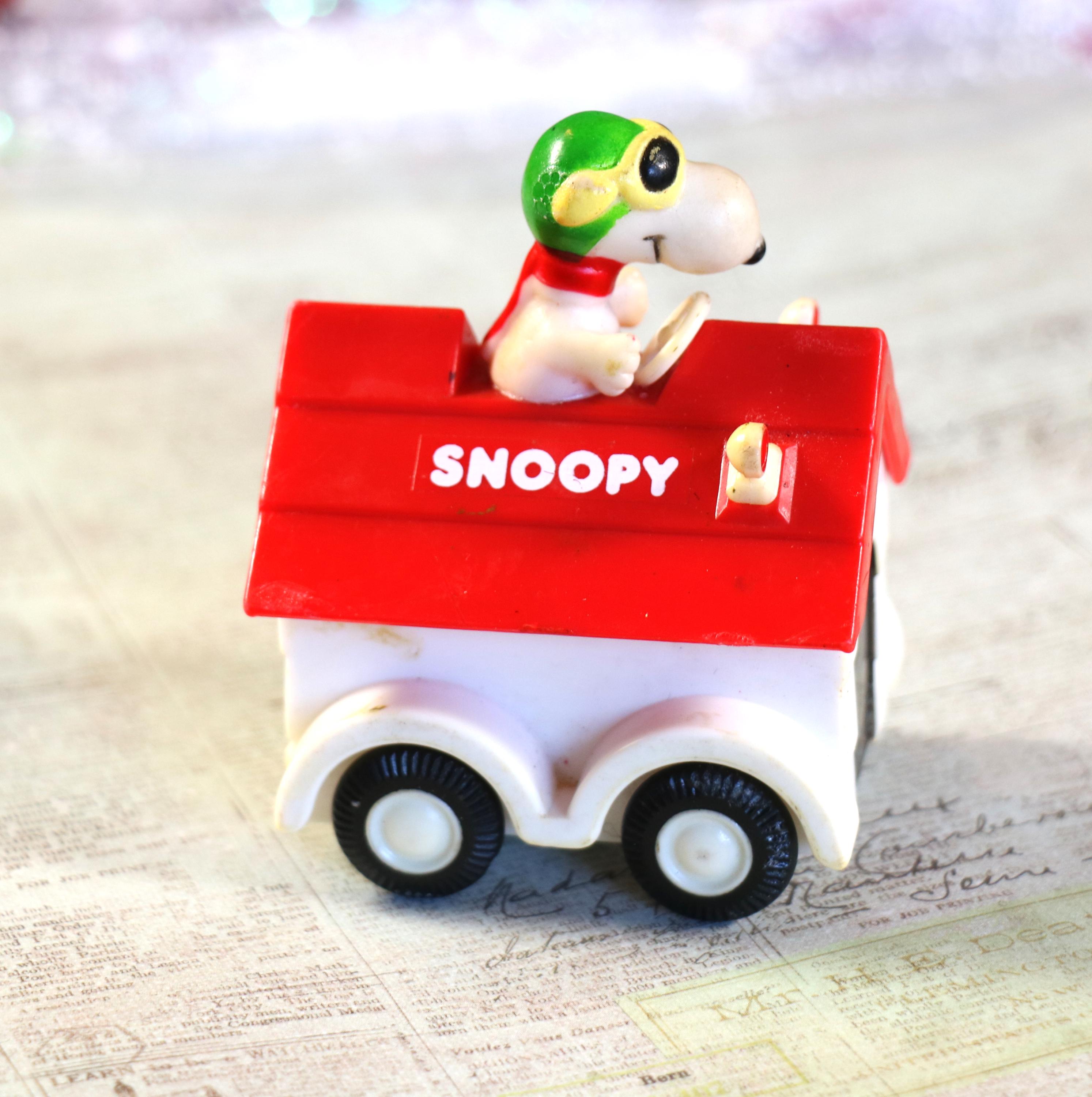 Vintage 1960's Snoopy Traction Toy - Etsy