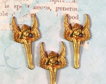 1 Vintage Angel/Cherub Brass Stamping