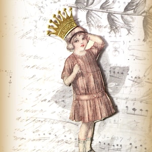 5 Vintage Gold Paper Dresden Crowns