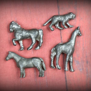 1 Vintage Unpainted Cast Lead Animal