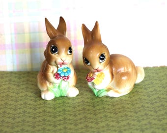 Vintage Pair of Napcoware Ceramic Bunny Figurines