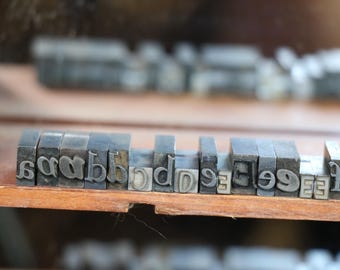 1 Antique Metal Printer's Block