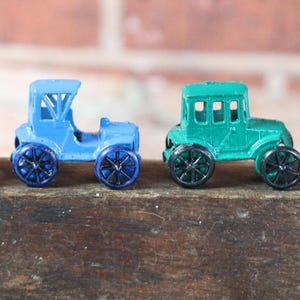 1 Vintage Miniature Metal Die Cast Antique Car Toy