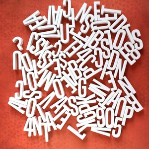 Lettres dimensionnelles en céramique vintage de 1,5 pouce