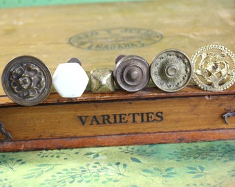 1 Vintage Decorative Knob - Set #2