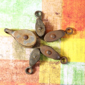 1 Vintage Small Pulley
