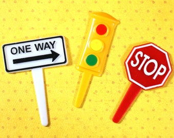 1 Plastic Road Sign Pick