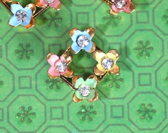 1 Vintage Brass Enamel and Rhinestone Flower Finding