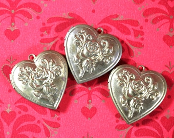 1 Vintage Brass Heart Locket