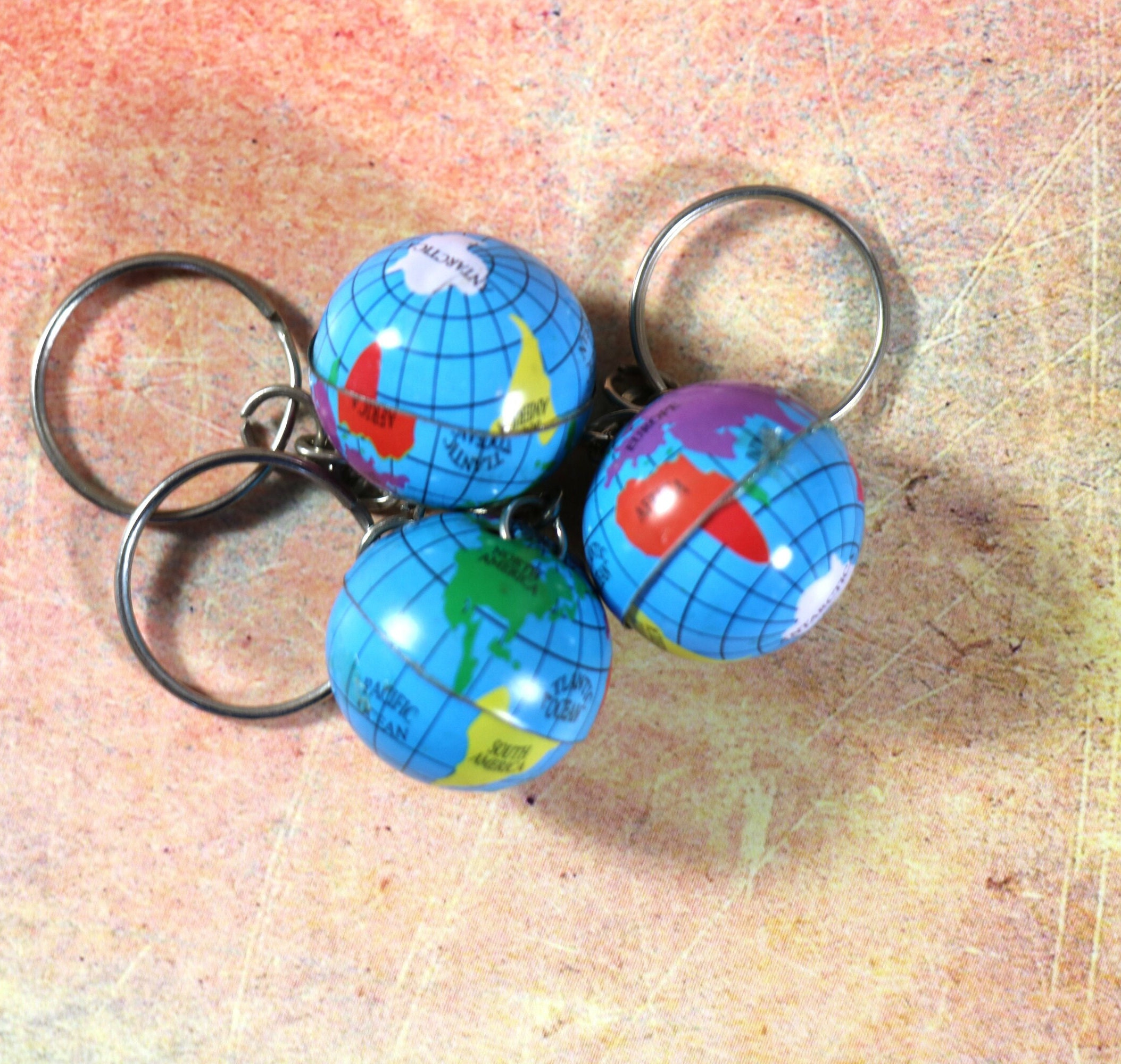 Globe keychain deals bulk