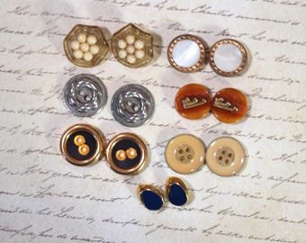 1 Pair (2 Pieces) Vintage Fancy Small Buttons
