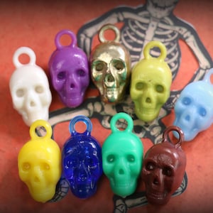 1 Vintage Skull Gumball Prize Charm - Set #2