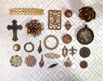1 Vintage Brass Stamping or Finding - Set #5