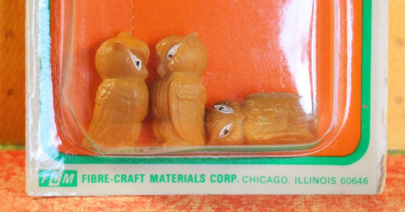 1 Vintage Unopened Package of 3 Miniature Plastic Animals from Hong Kong Owl