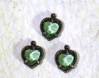 1 Prong Set Green Rhinestone Heart Charm