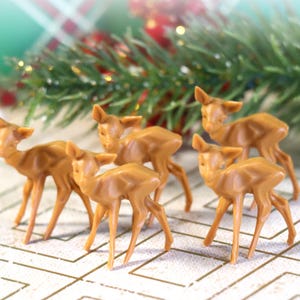 5 Vintage Miniature Plastic Deer