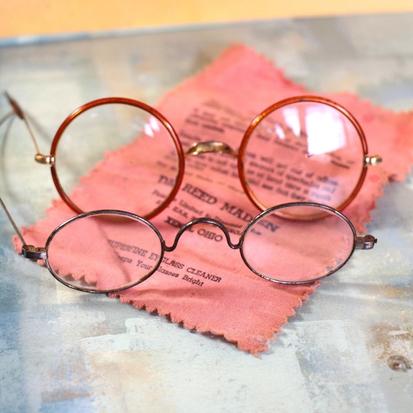 1 Pair Antique/Vintage Eyeglasses with Broken Frames