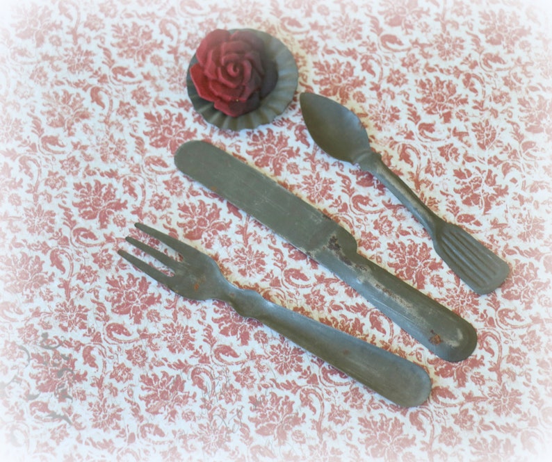 Vintage Set of Tin Toy Utensils plus Fluted Plate