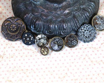 1 Antique Fancy Button - Most Victorian