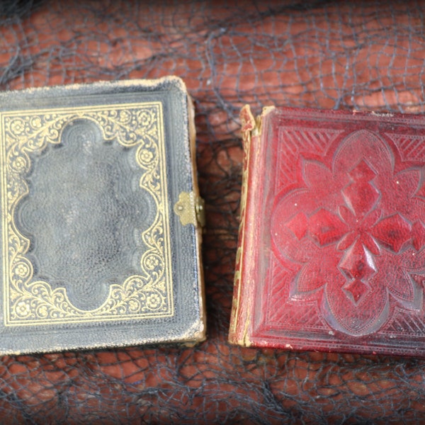 1 Antique Small 150+ Year Old Tintype Photo Album with Pictures