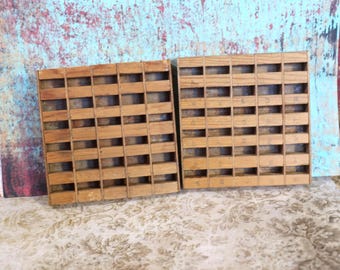 1 Vintage Small Wooden Divided Tray