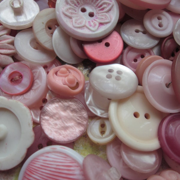 10 Vintage Shades of Pink Buttons