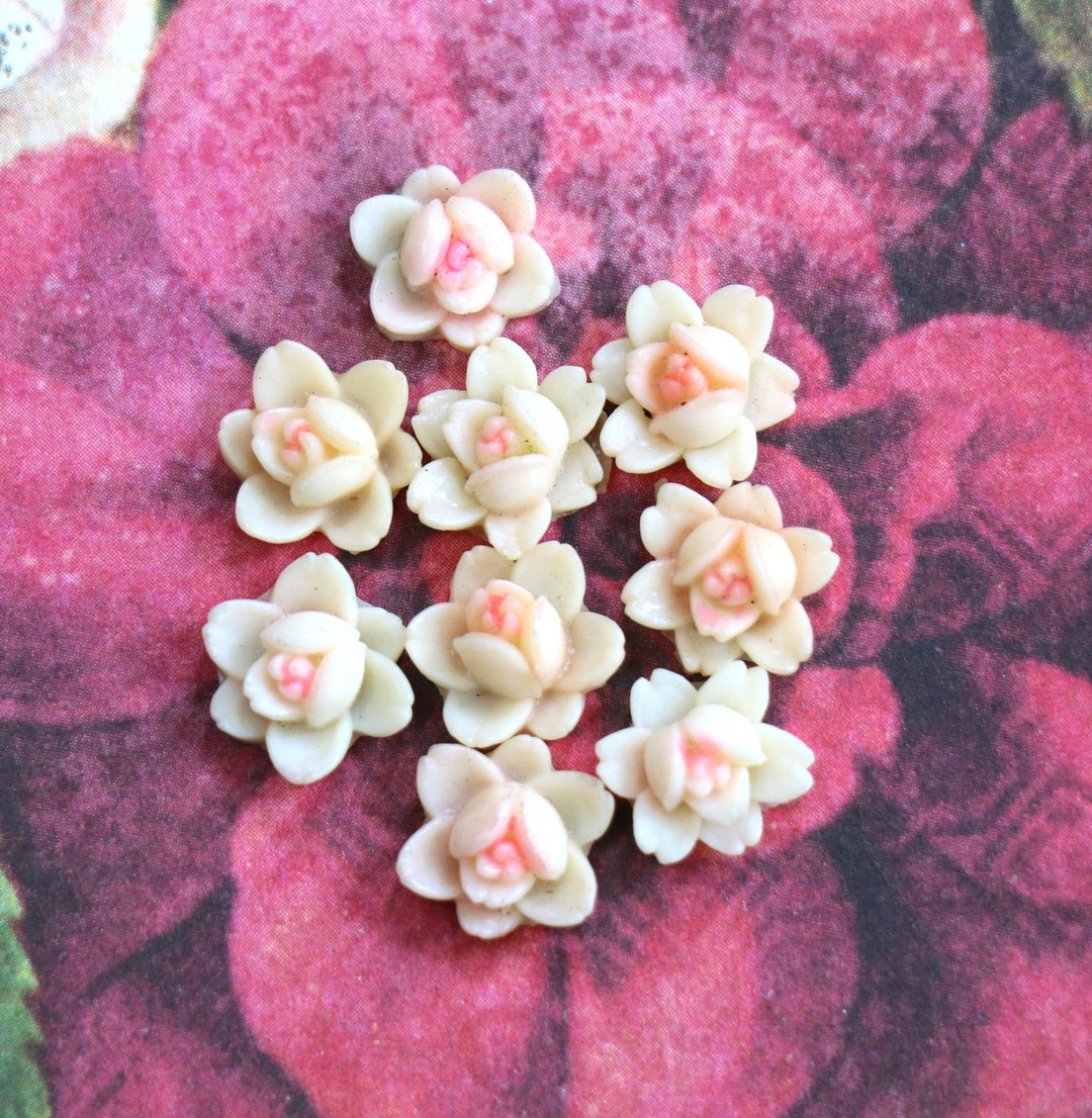 1 or 2 Vintage Carved Bone Flowers - Etsy