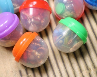 1 Large Capsule of Vintage Gumball Prizes