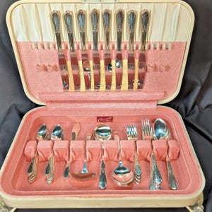 Wm A Rogers Happiness Silverplate  Serves 8 + Serving Pieces 1940 Alabaster Box