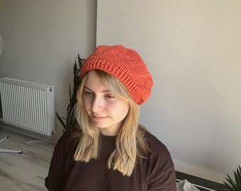 ハンドメイドオレンジニットスローピービーニー：ユニセックス冬用帽子