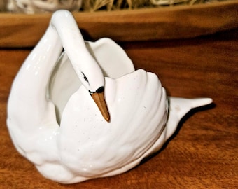 Vintage Hand Painted Swan Czechoslovakian Porcelain Trinket Dish RARE!