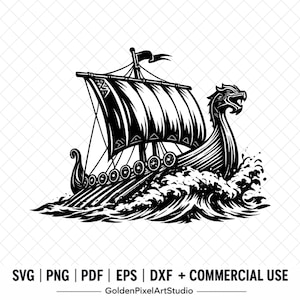 Op de afbeelding: Zwart-wit illustratie van een Viking langschip dat op zee vaart. Het schip heeft een drakenkop aan de boeg, een groot zeil en is omgeven door golven. De afbeelding bevat de tekst "SVG | PNG | PDF | EPS | DXF + COMMERCIAL USE".
