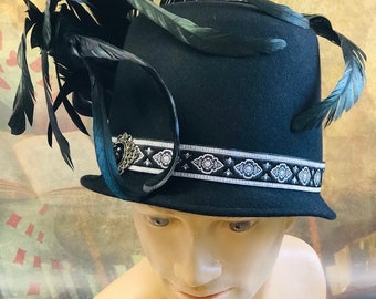 Elizabethan Renaissance Felt Hat: Black Flat Crown with Silver Trim