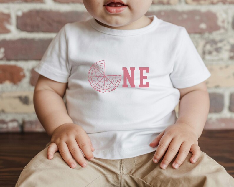 Camiseta de cumpleaños para fiesta de pizza, personalizada, con temática de pizza, para primer cumpleaños, para toda la familia, ideal como atuendo para fiesta de pizzería, divertida camiseta de cumpleaños. imagen 5