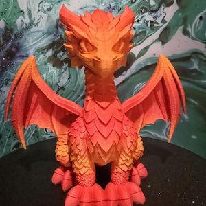 Detailed Dragon Statue: Fantasy Home Decor (14x15cm)