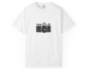 Pixelated Camera - OK1000 - photographer t-shirt, 100% cotton, garment-dyed, classic camera tee