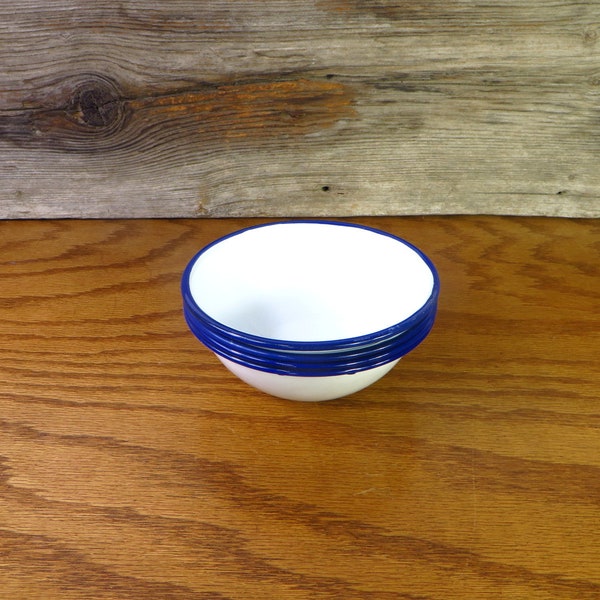 Vintage Enamelware Bowls Blue And White Enamelware Soup/Cereal Bowls Farmhouse Kitchen Rustic Kitchen Decor