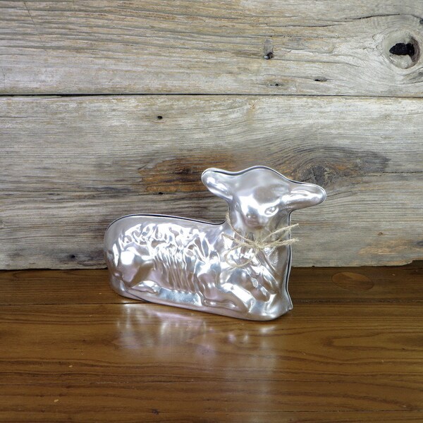 Vintage Aluminum Easter Lamb Cake Mold 2 Piece Chocolate or Cake Mold Easter Desserts Country Farmhouse Kitchen Spring Decor