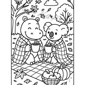K&ouml;nnte beinhalten: Schwarz-Wei&szlig;-Illustration eines Nilpferds und eines Koalas, in Decken geh&uuml;llt, die Tassen halten. Ein Picknickkorb mit &Auml;pfeln und ein K&uuml;rbis befinden sich im Vordergrund. Herbstbl&auml;tter und B&auml;ume sind im Hintergrund.
