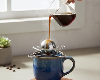 Stainless Steel Coffee Cooling Ball – Reusable Ice Sphere for Espresso, Whiskey & Cocktails, Flavor-Enhancing Chill Tool