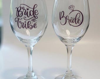 Customized Wine & Champagne Glasses for Bridal Party – Personalized Wedding Glasses, Bridesmaid Gifts, Bachelorette Party Favors