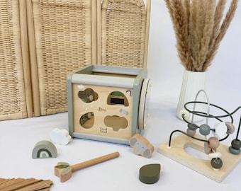 Personalized wooden motor skills cube – birth gift – christening gift for girls and boys – Montessori toys – baby toys