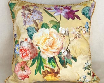 Light Yellow Vintage Floral Pillow Cover with Piping, Luxury Botanical Cushion for Sofa and Bedroom Styling