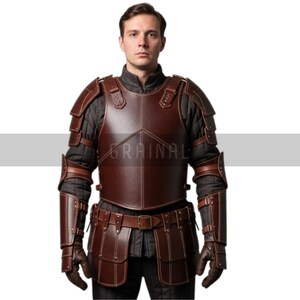 茶色の革製中世鎧コスプレセット：リベット留めの胸当て、腕当て、スカート