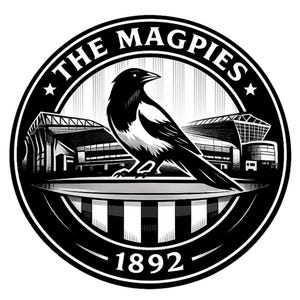 Puede incluir: Un emblema circular en blanco y negro con un ave, una urraca, en el centro, sobre una ilustraci&oacute;n de un estadio. Las palabras "THE MAGPIES" est&aacute;n en la parte superior, con "1892" en la parte inferior. El dise&ntilde;o es una ilustraci&oacute;n monocrom&aacute;tica.