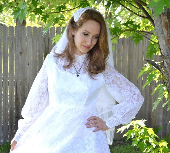 Floral White Wedding Dress 1960s Empire Waist Bri… - image 1