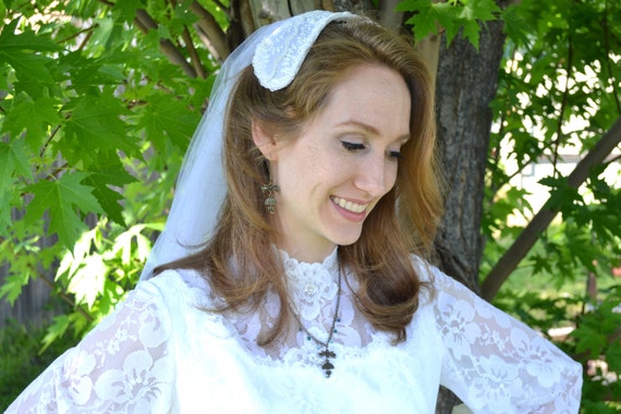 Floral White Wedding Dress 1960s Empire Waist Bri… - image 3
