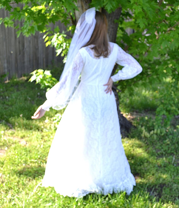Floral White Wedding Dress 1960s Empire Waist Bri… - image 5
