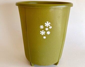 Vintage Wastebasket, Avocado Trash Can, Rubbermaid Waste Basket, Mod Flower Power, Plastic Garbage Can