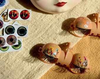 Meccanismo per occhi personalizzato per bambola Blythe [Tan] – Palpebre decorate a mano con chip per occhi